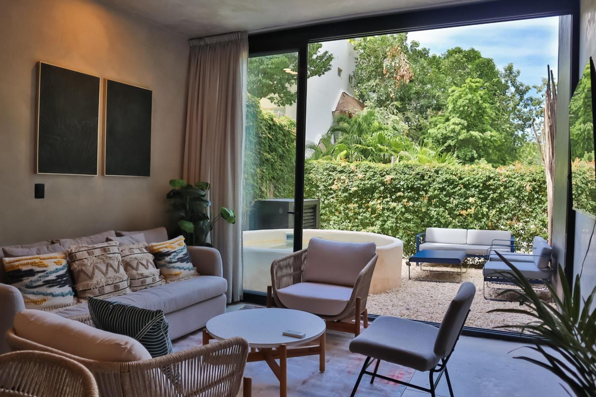 Quiet 4br Townhouse With Private Pool, Roof, Patio Tulum