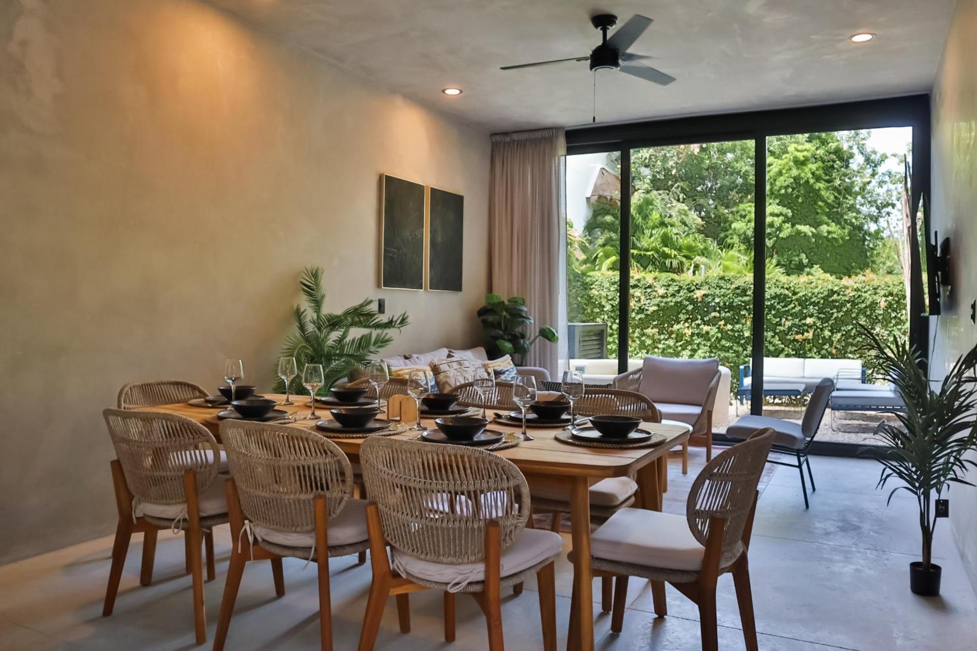Apartamento Quiet 4br Townhouse With Private Pool, Roof, Patio